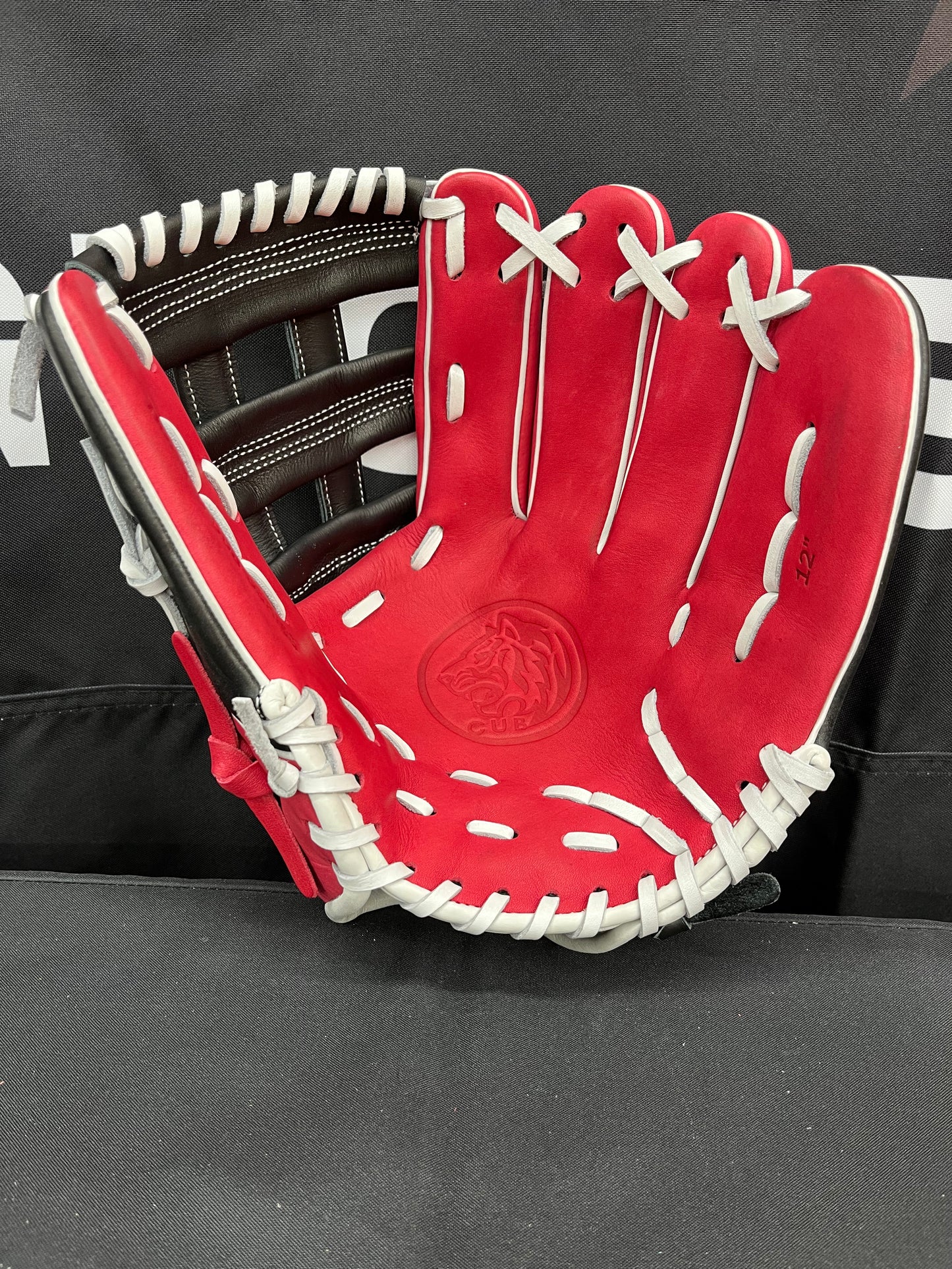 RHT CUB SERIES RED. BLACK, WHITE H-WEB