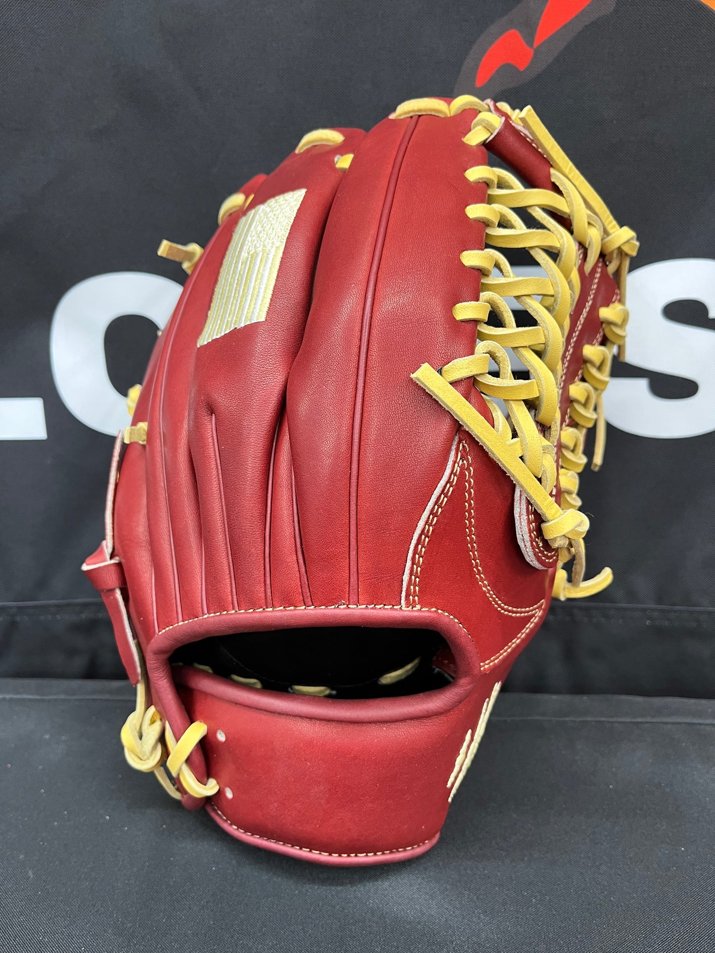 TRADITION SERIES RED VELVET T-NET PRO SELECT LTD.