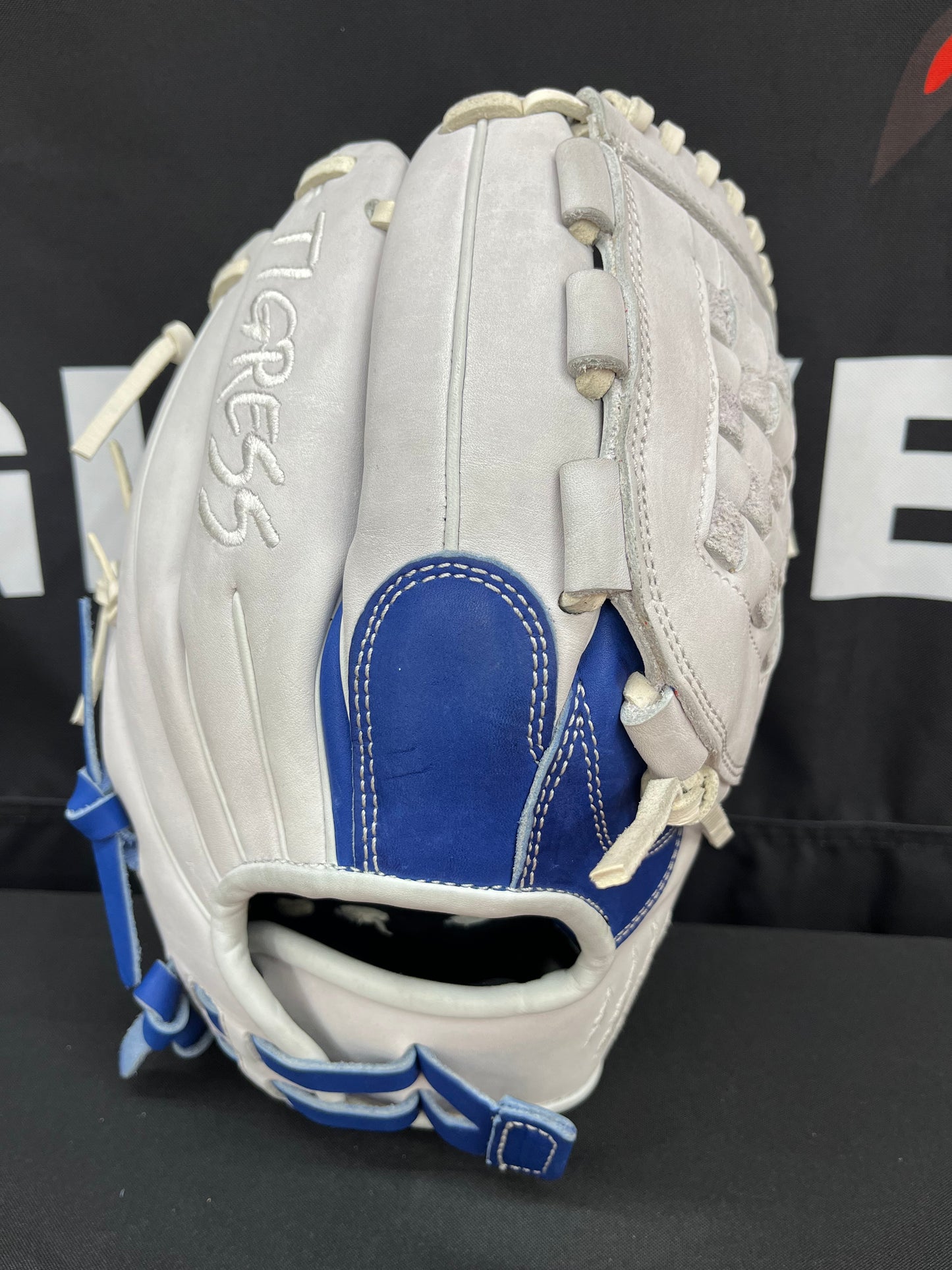 12" RHT and LHT PRO GRADE BASKET WEB WHITE/ROYAL BLUE