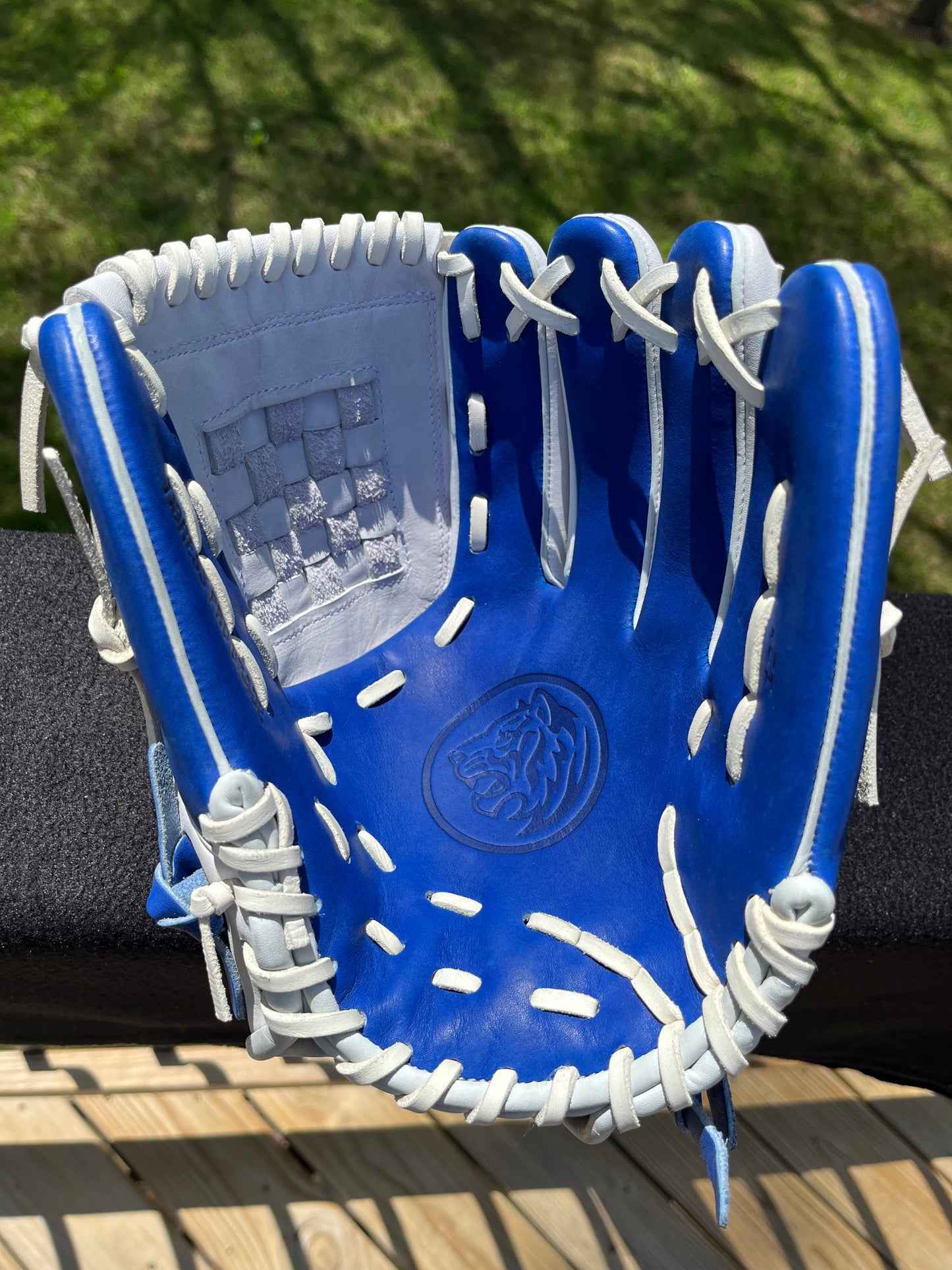 12" RHT and LHT PRO GRADE BASKET WEB WHITE/ROYAL BLUE