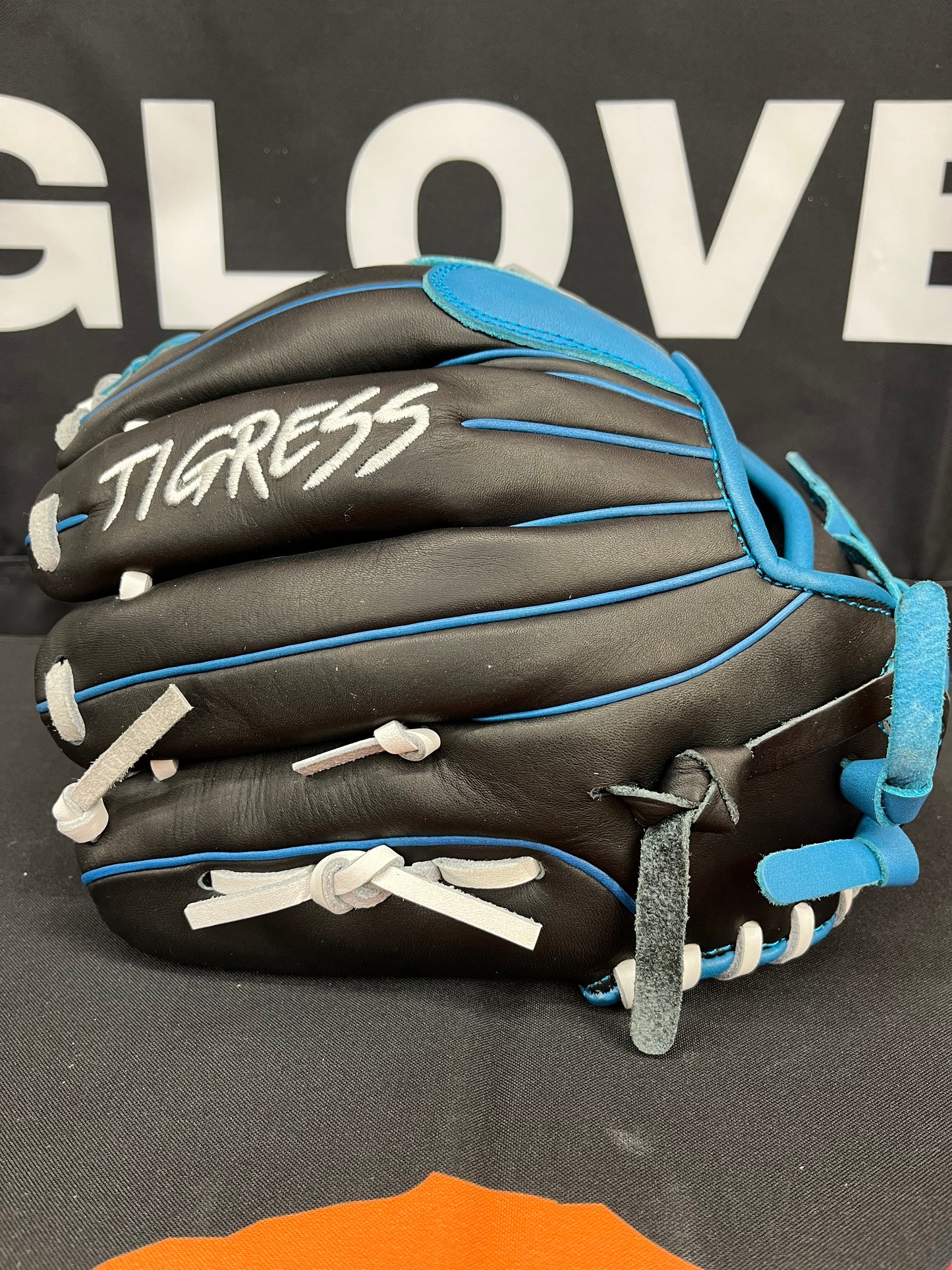 RHT CUB SERIES BLACK, BLUE, WHITE CINCH