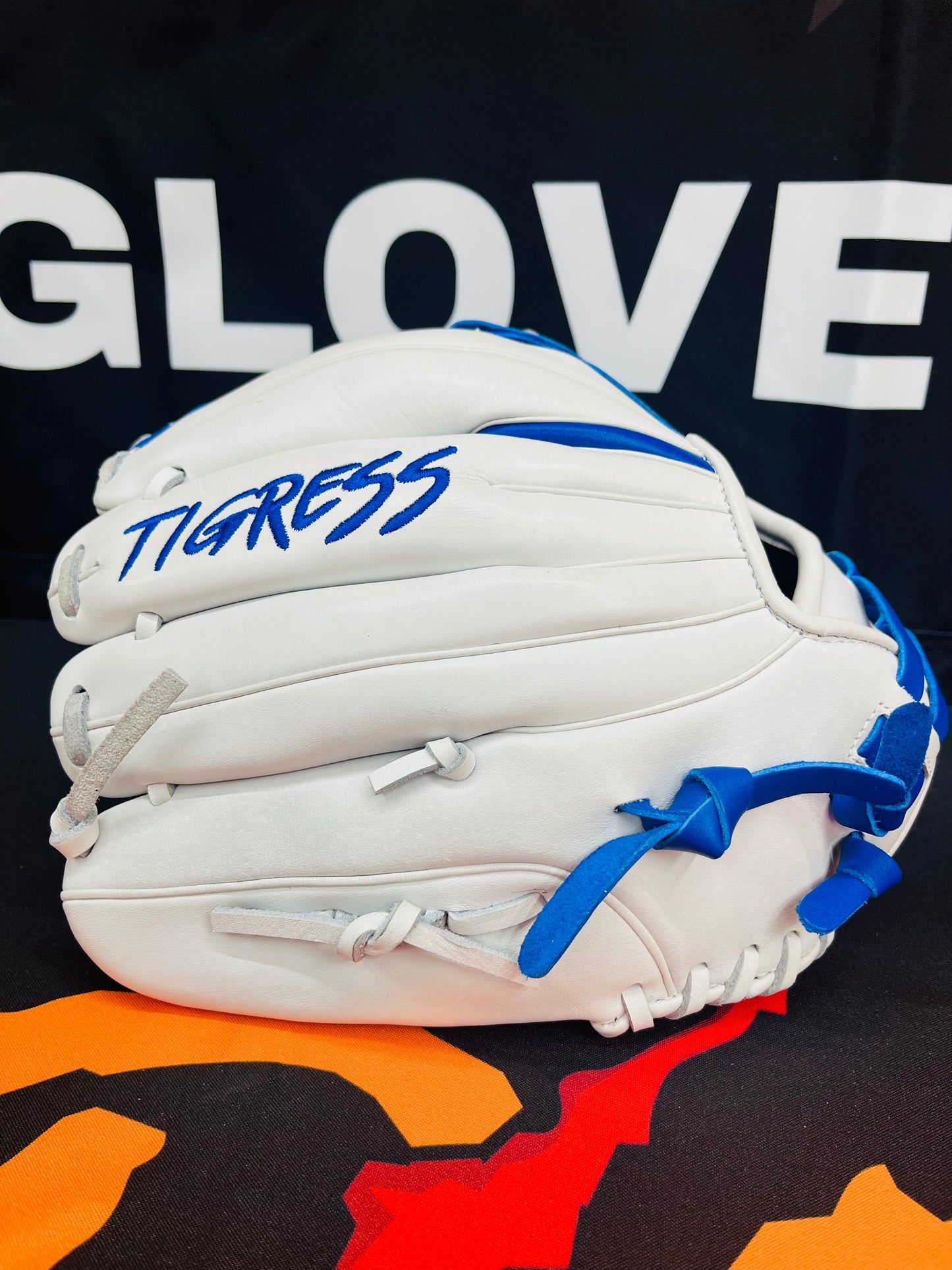 RHT CUB SERIES WHITE AND ROYAL BLUE CINCH