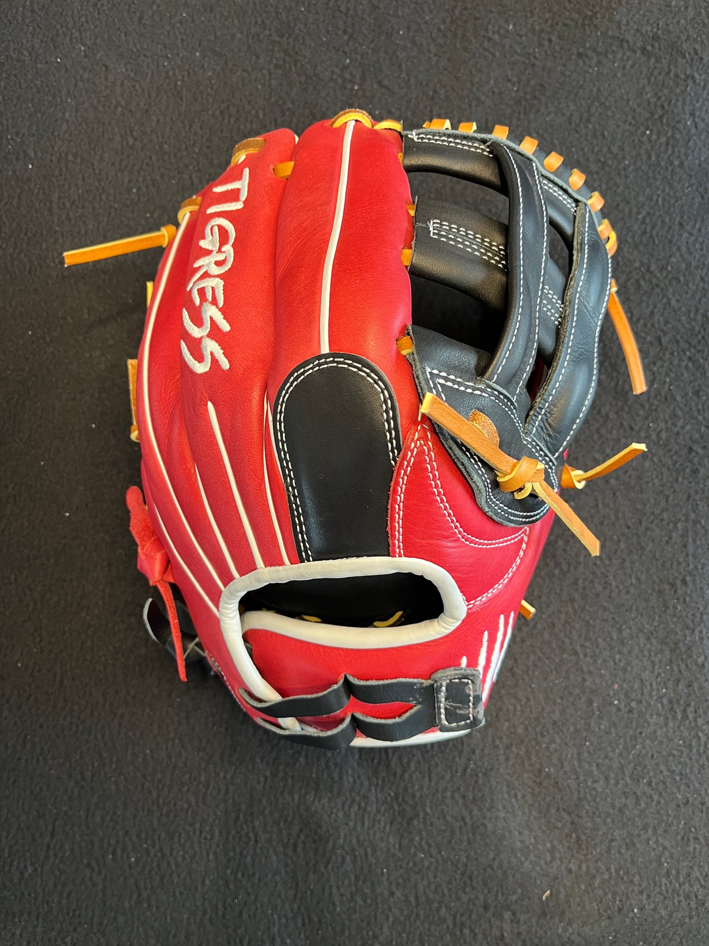 RHT CUB SERIES RED. BLACK, WHITE W/RAWHIDE LACE H-WEB