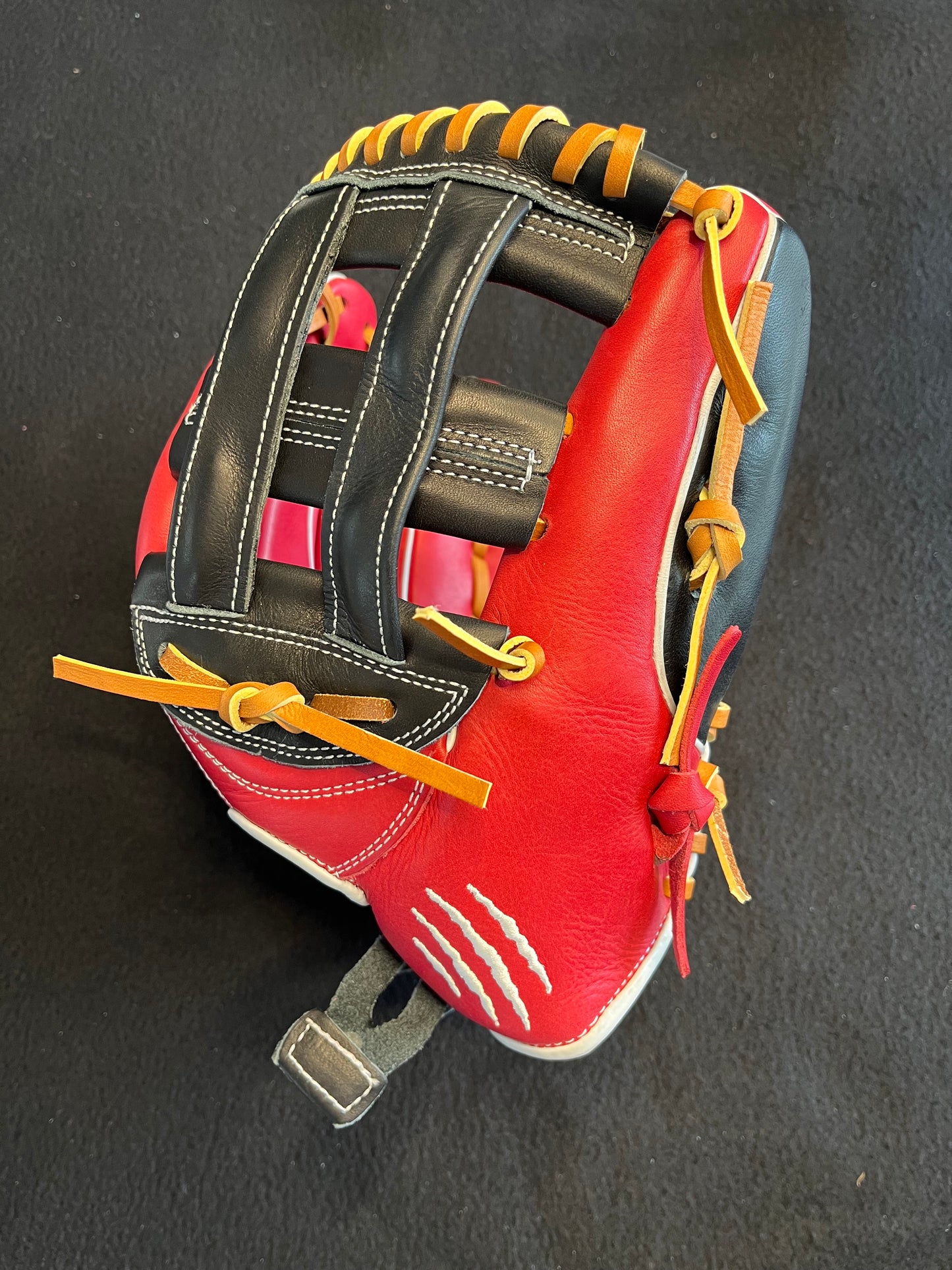 RHT CUB SERIES RED. BLACK, WHITE W/RAWHIDE LACE H-WEB