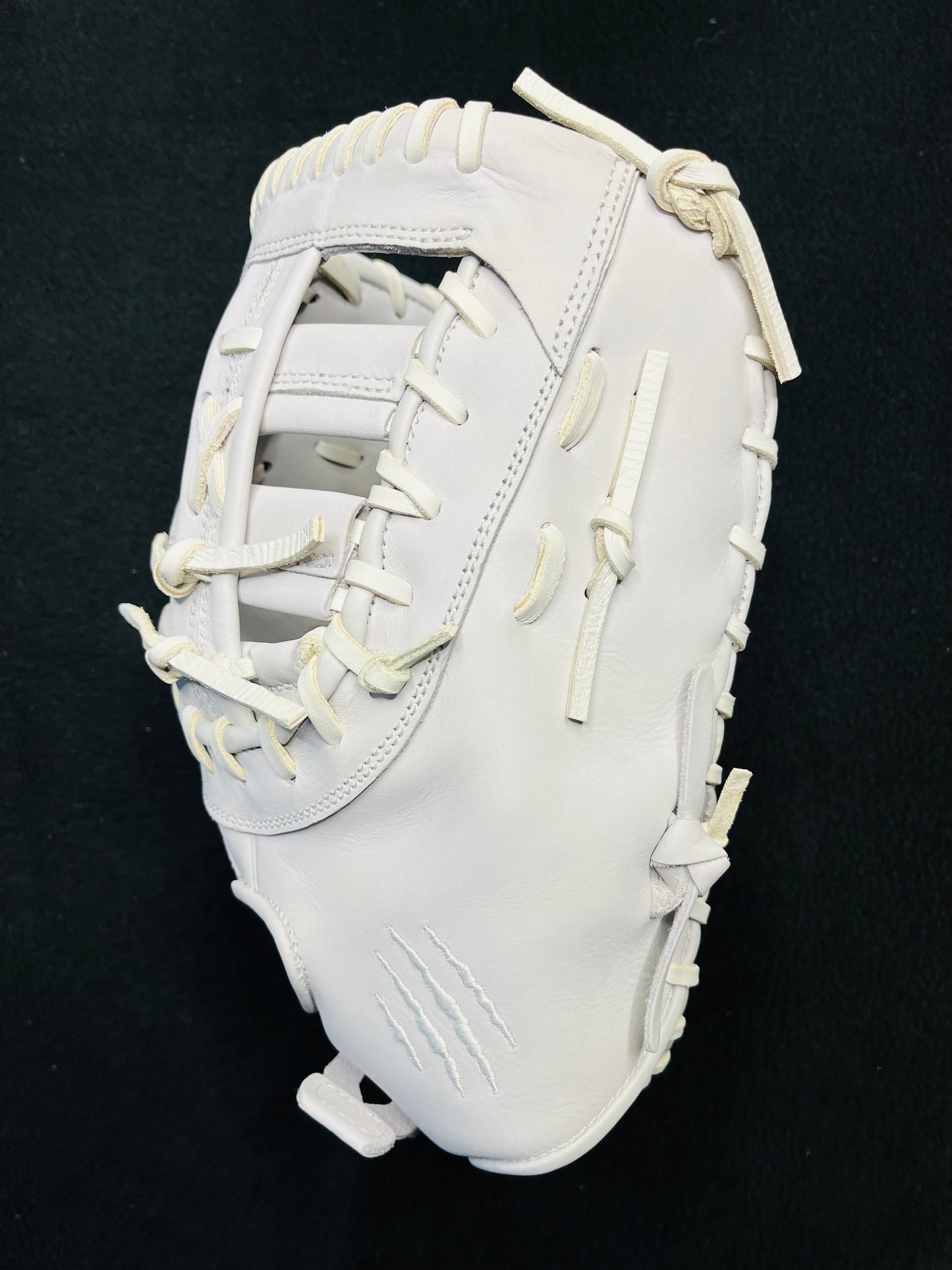 FIRST BASE MITT RHT WHITEOUT