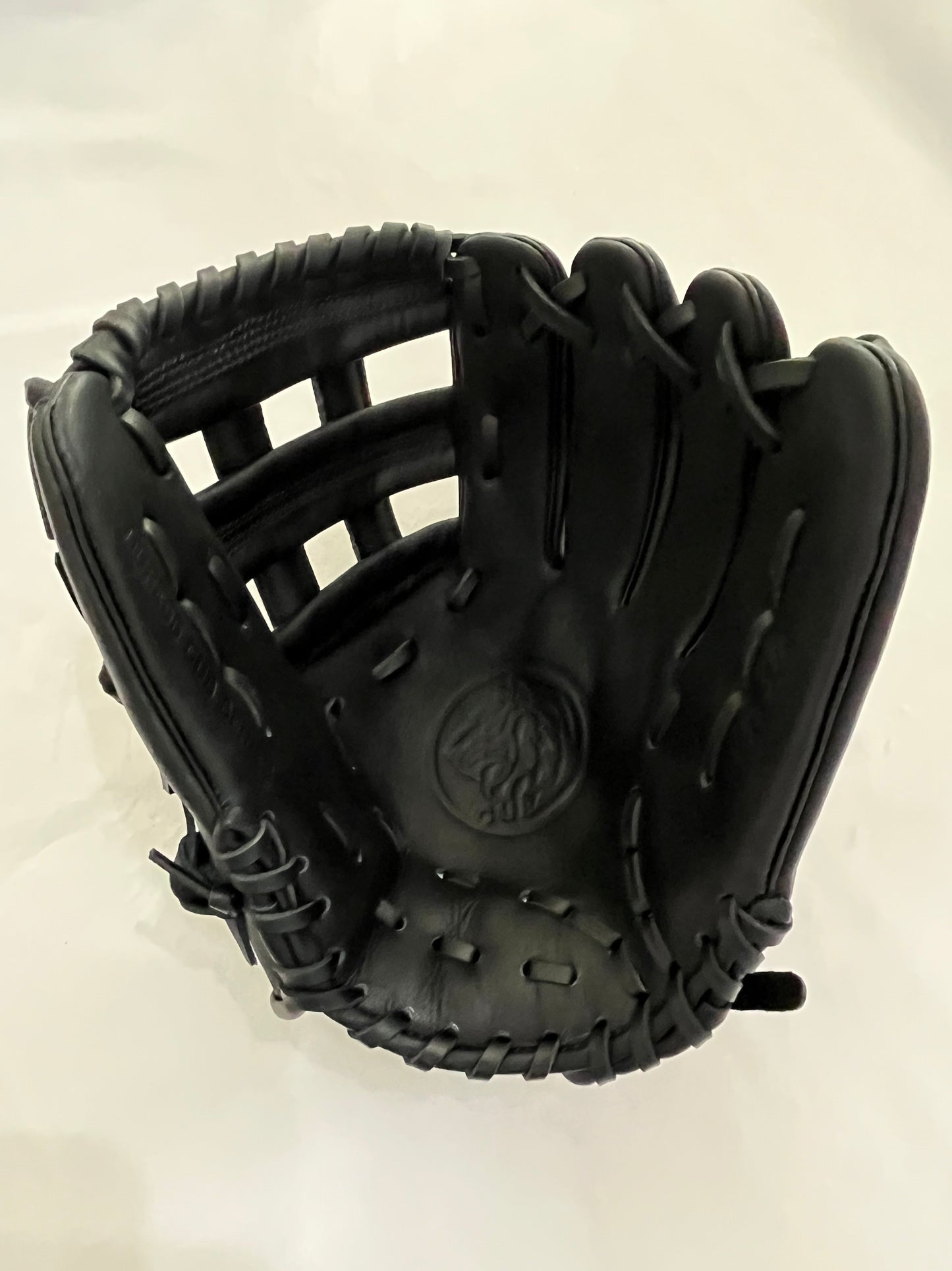 CUB SERIES RHT BLACKOUT H-WEB