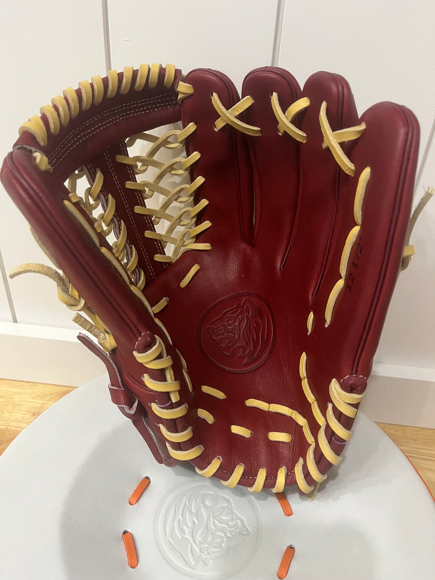 BROKEN IN 12.5” RHT TRADITION SERIES RED VELVET T-NET PRO SELECT LTD