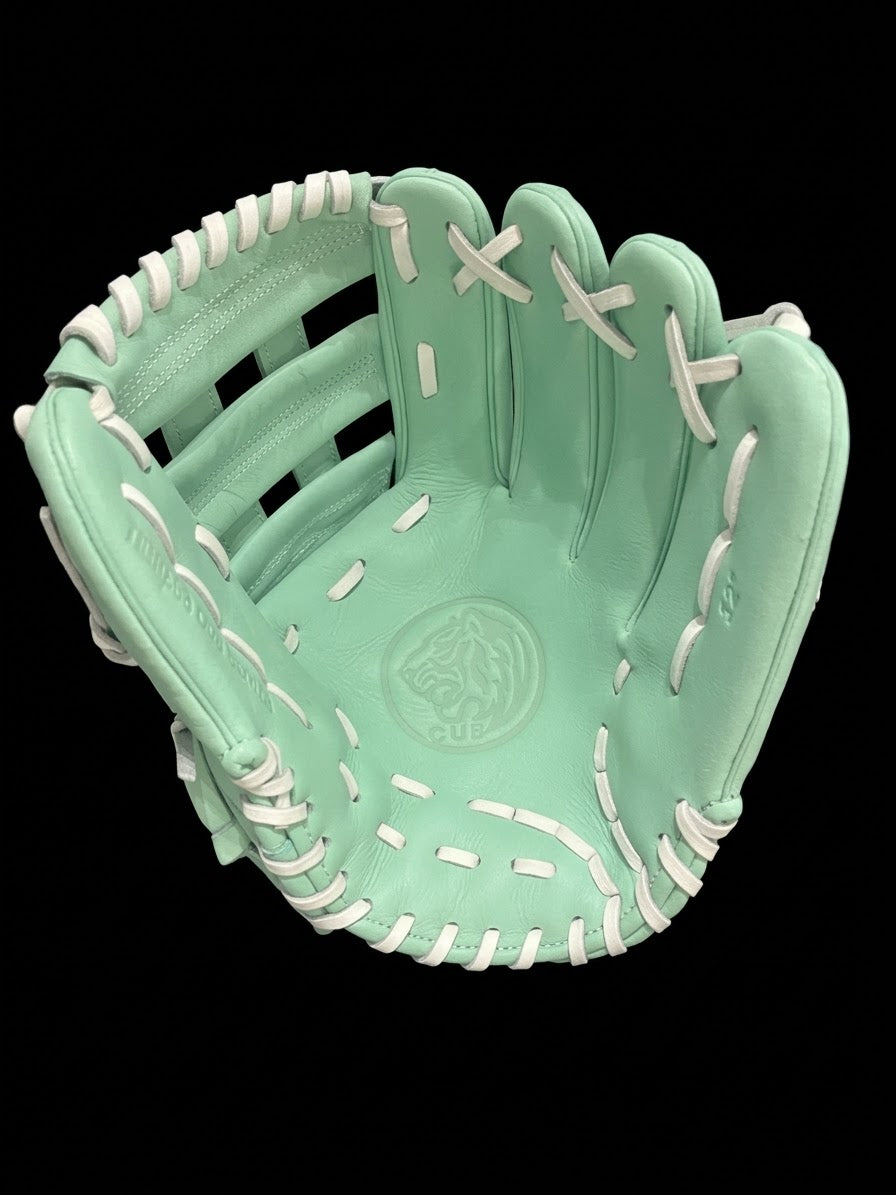 CUB SERIES MINT W/ WHITE LACE AND LOGO