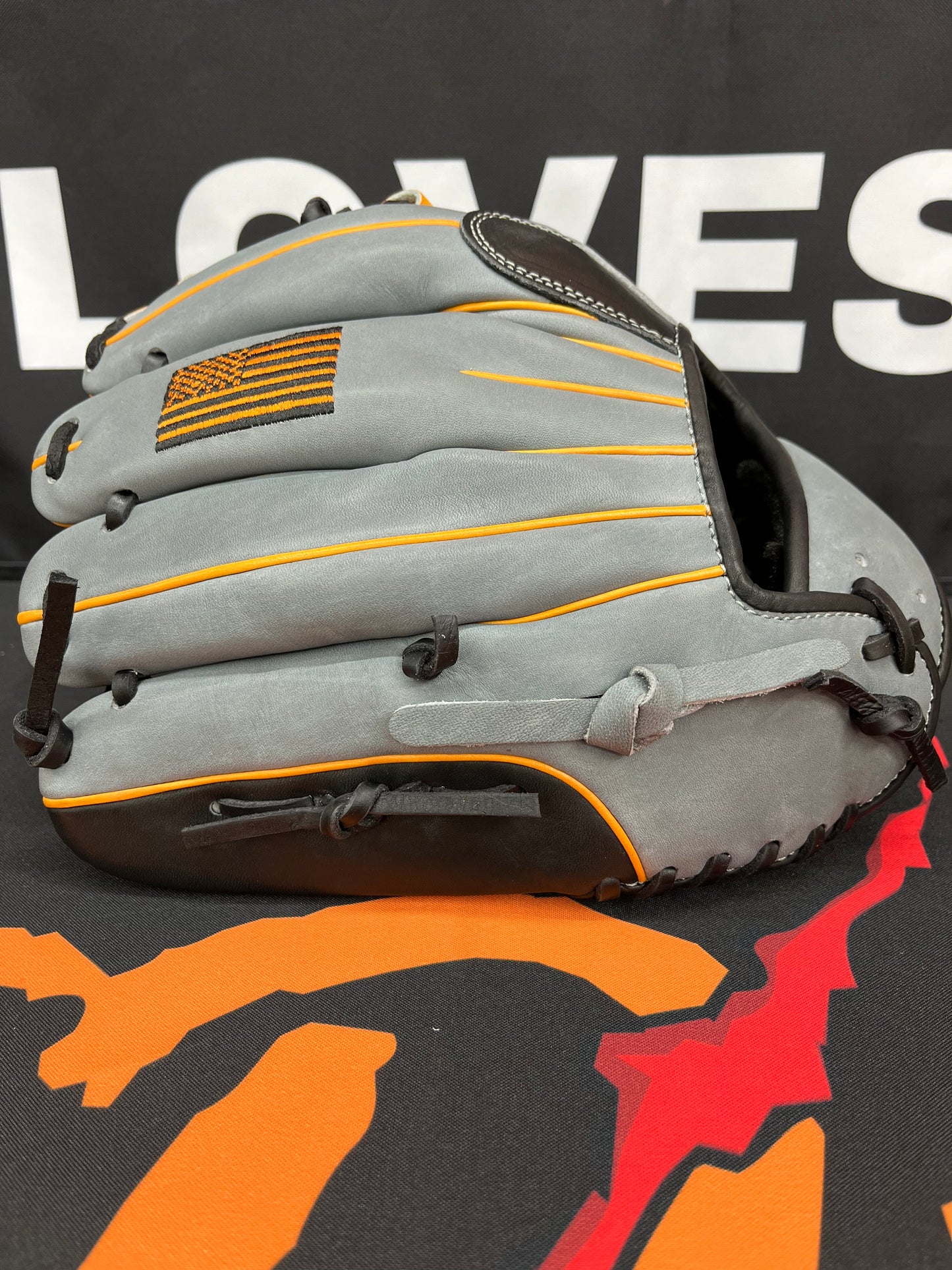 TRADITION SERIES GRAY, ORANGE AND BLACK I-WEB