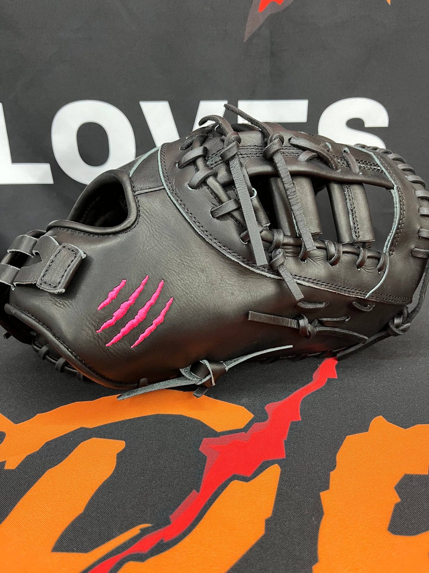 RHT FIRST BASE MITT, BLACK, PINK LOGO, CINCH WRIST 12.75"