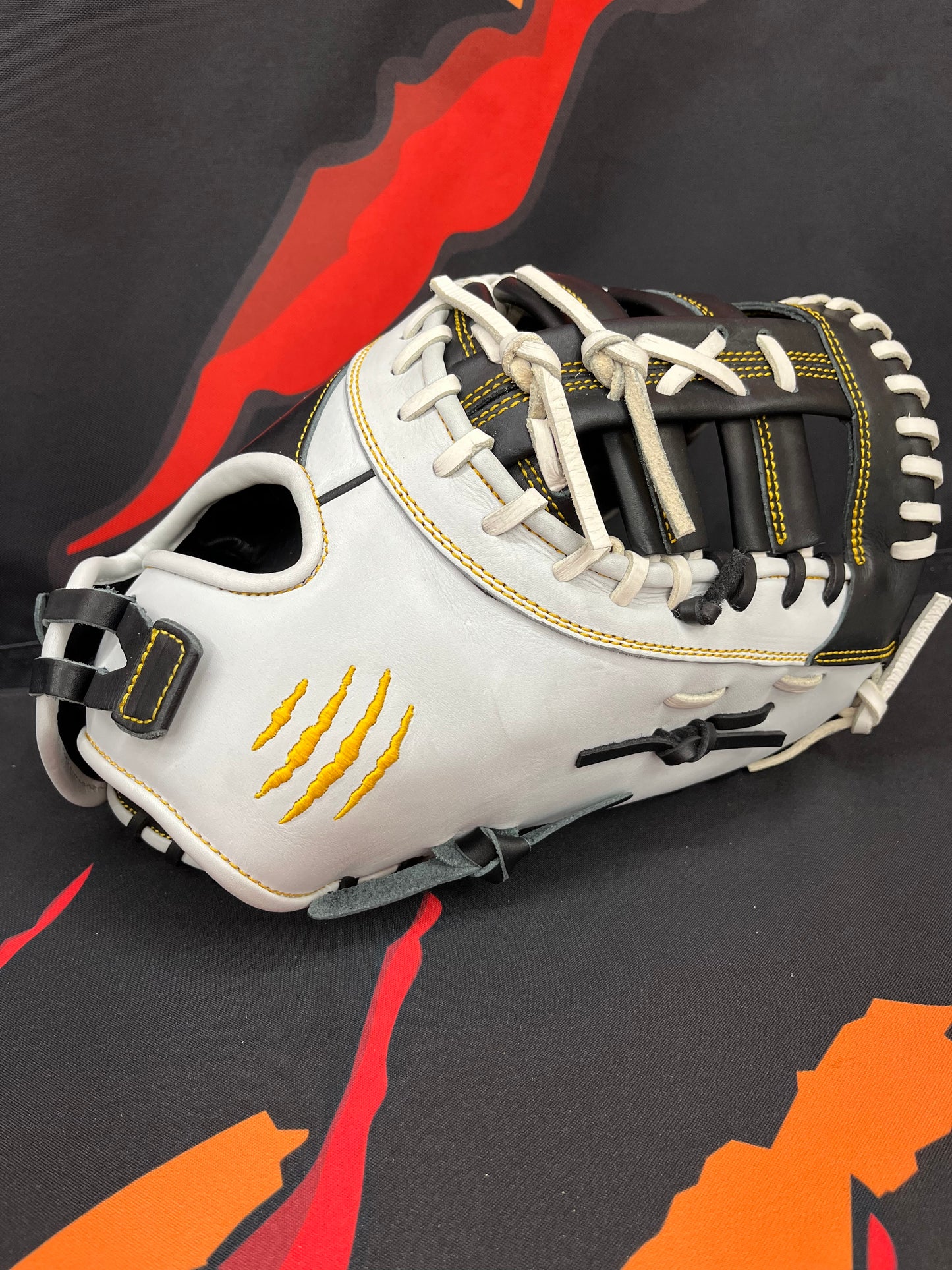 FIRST BASE MITT, WHITE, BLACK AND GOLD CINCH WRIST