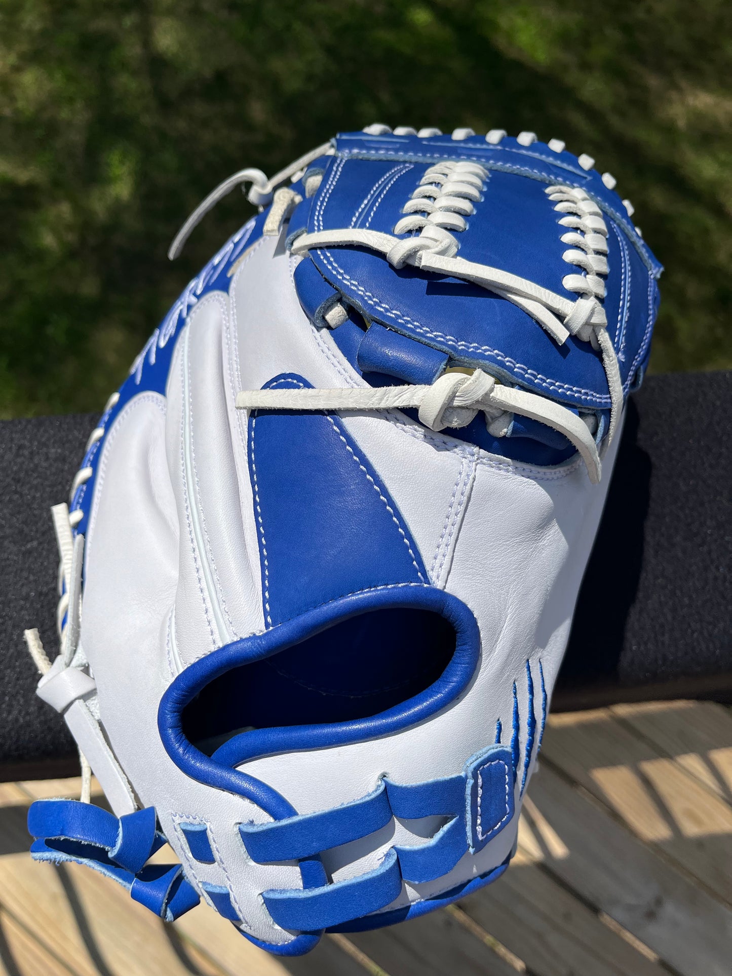 34” PRO GRADE RHT CATCHER’S MITT, CINCH WRIST