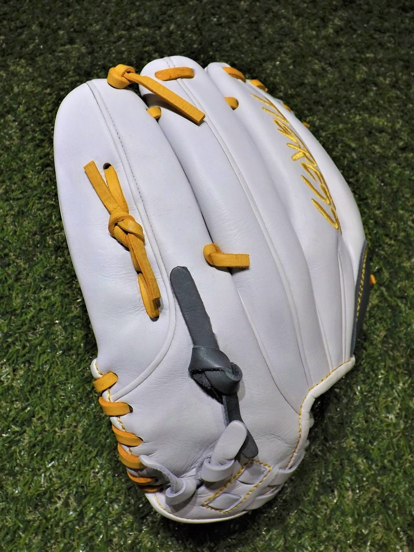 RHT 11.5" T-NET WHITE, GRAY AND YELLOW CINCH WRIST