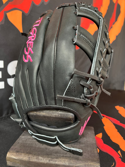 PRO KIP RHT T-LACE BLACK AND PINK