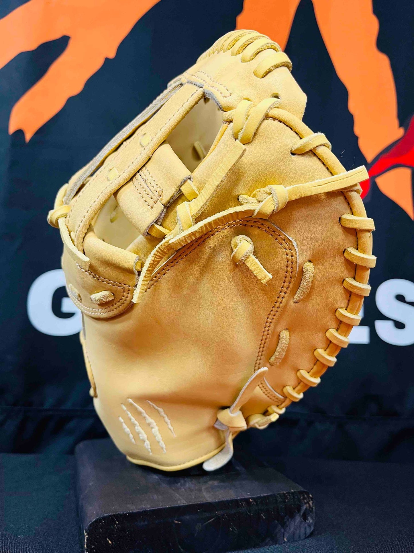 PRO GRADE RHT CATCHER'S MITT H-WEB CAMEL