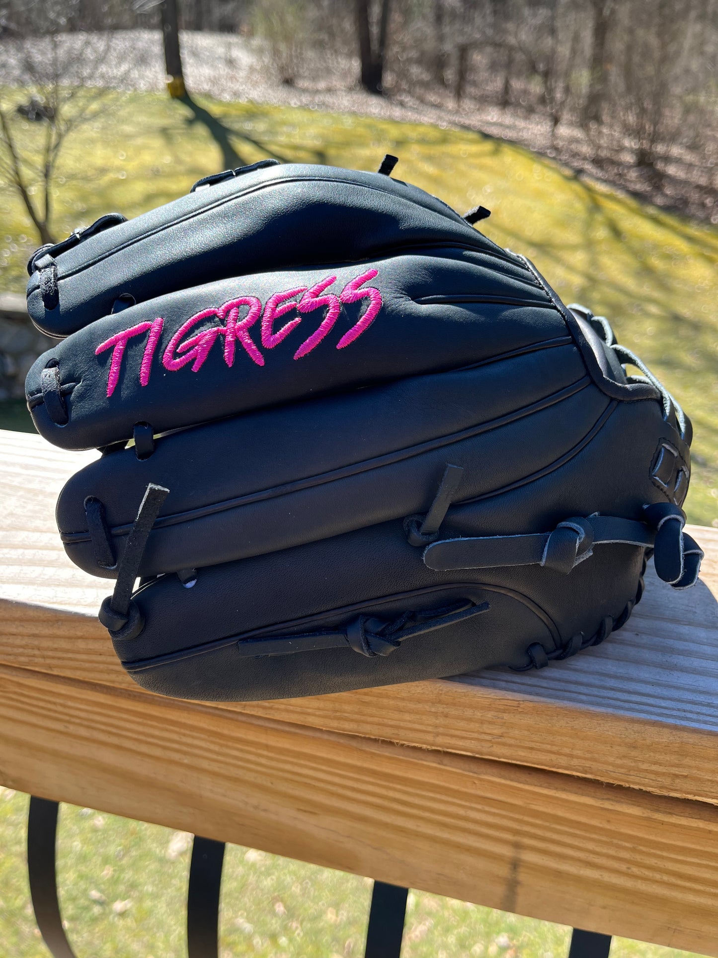 PRO KIP RHT T-LACE BLACK AND PINK