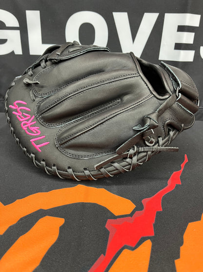 CUB 33" CATCHER'S MITT RHT BLACK WITH PINK LOGO