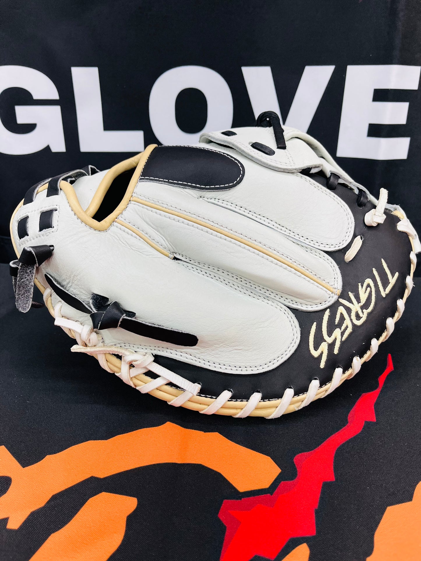 PRO GRADE LEFT HAND THROW CATCHER'S MITT WHITE, BLACK, CAMEL