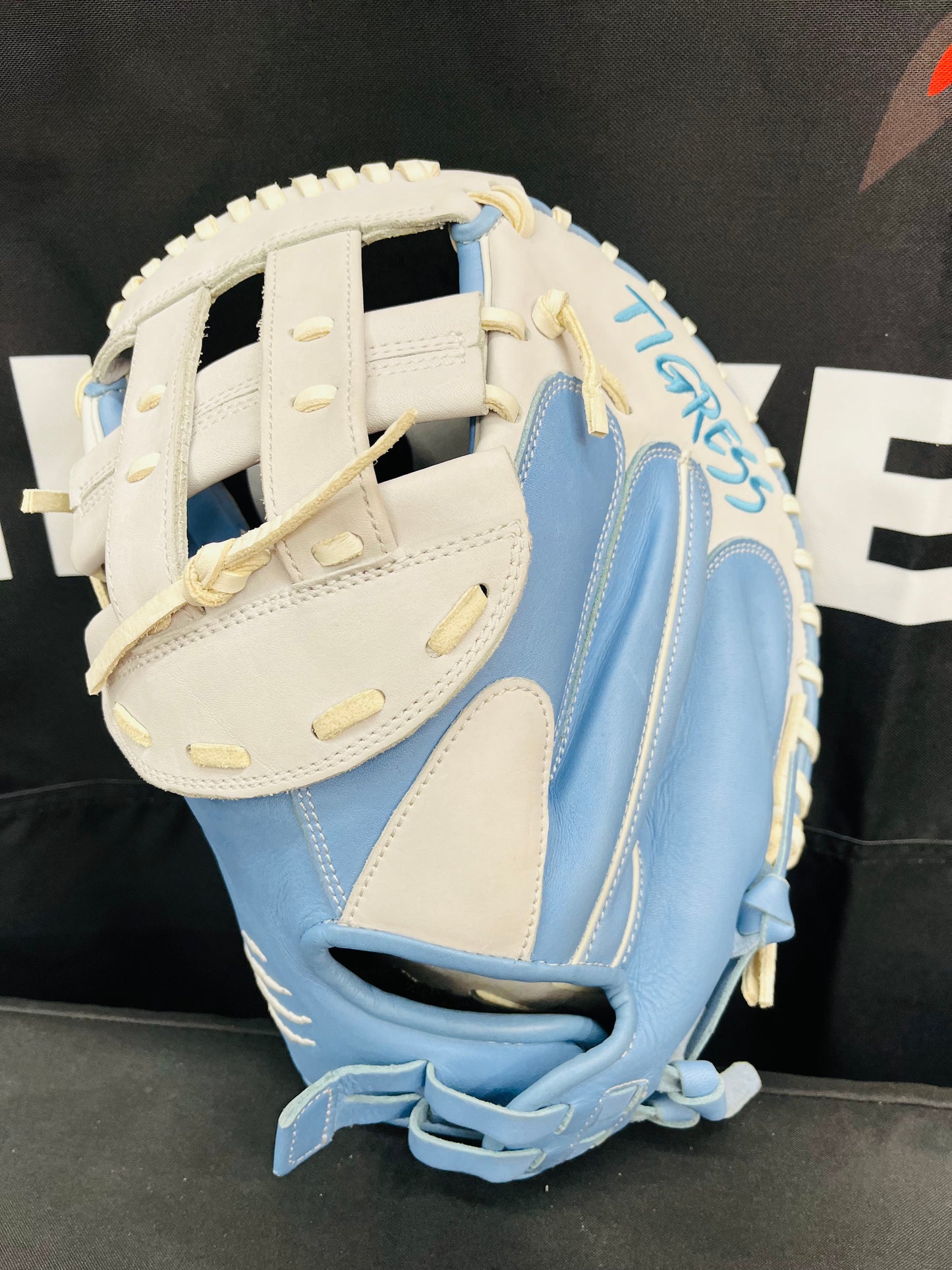 34" PRO GRADE LHT CATCHER’S H-WEB, CINCH WRIST, LIGHT BLUE AND WHITE