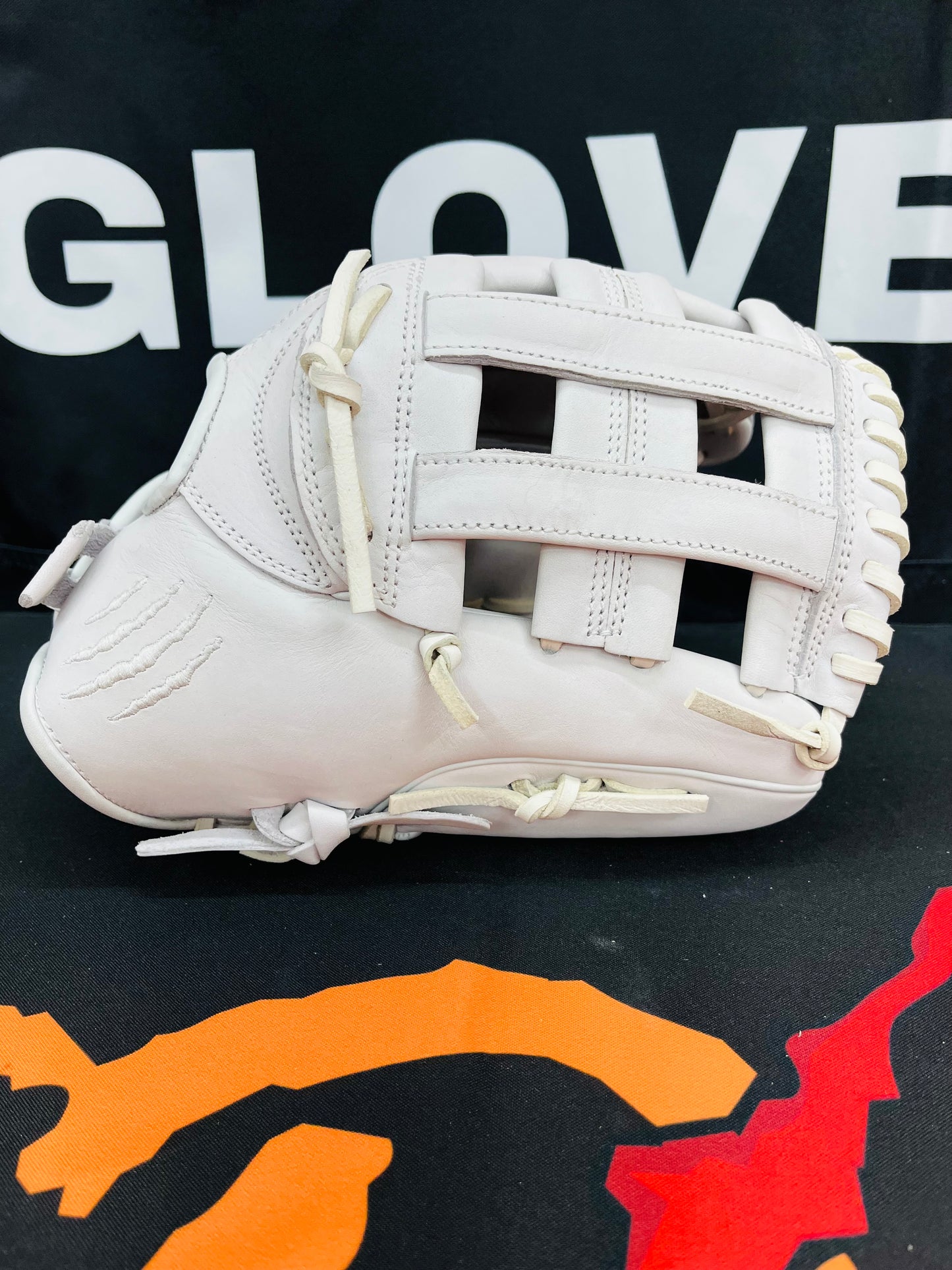 PRO GRADE WHITEOUT USA STEERHIDE H-WEB