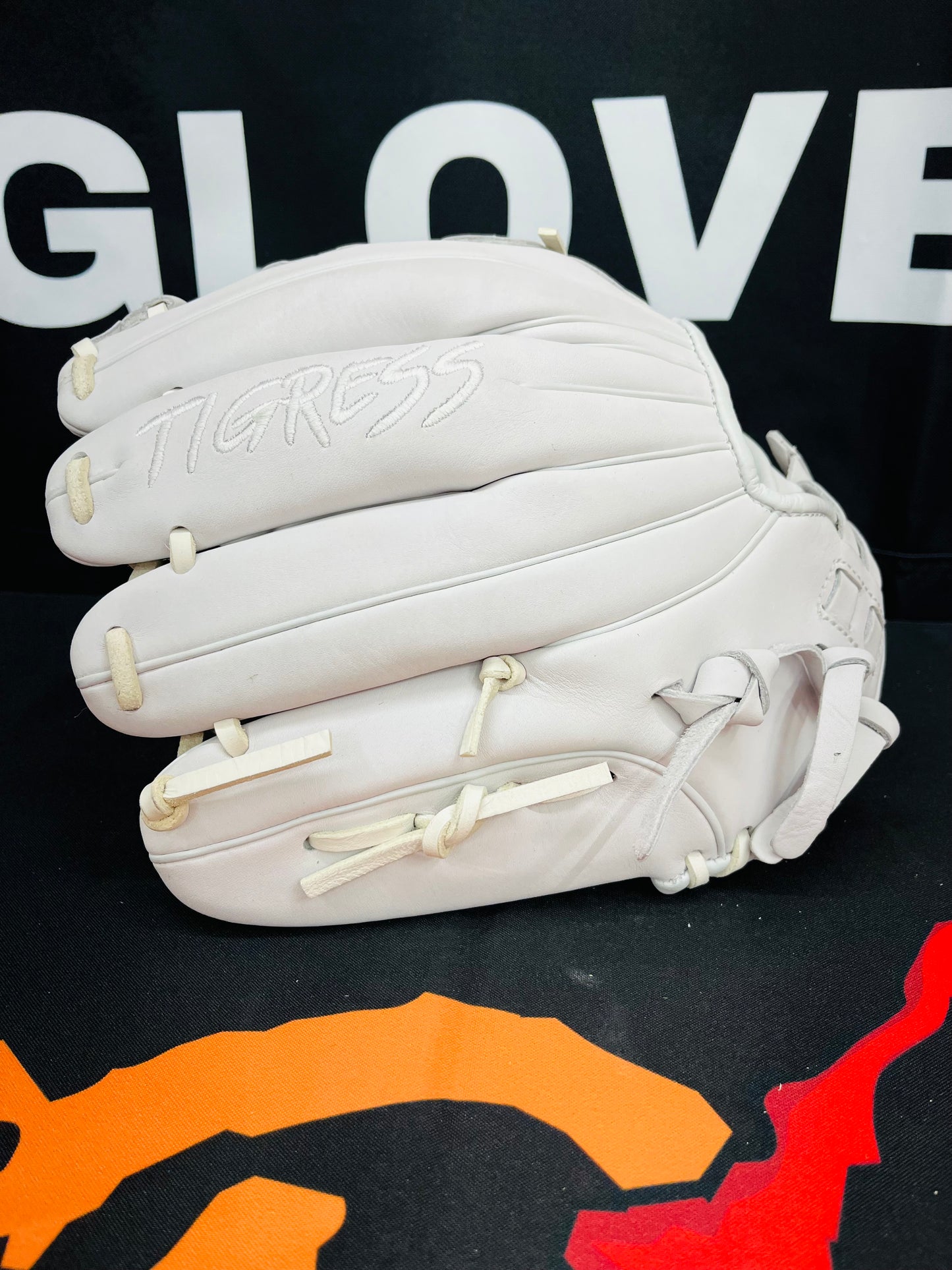 PRO GRADE WHITEOUT USA STEERHIDE H-WEB