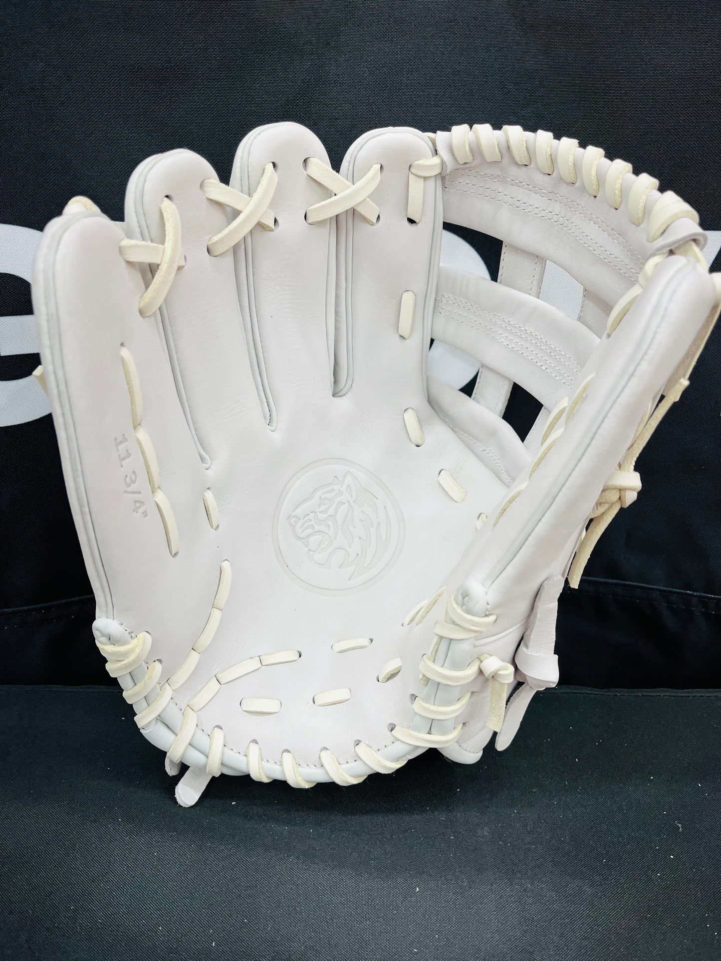 PRO GRADE WHITEOUT USA STEERHIDE H-WEB