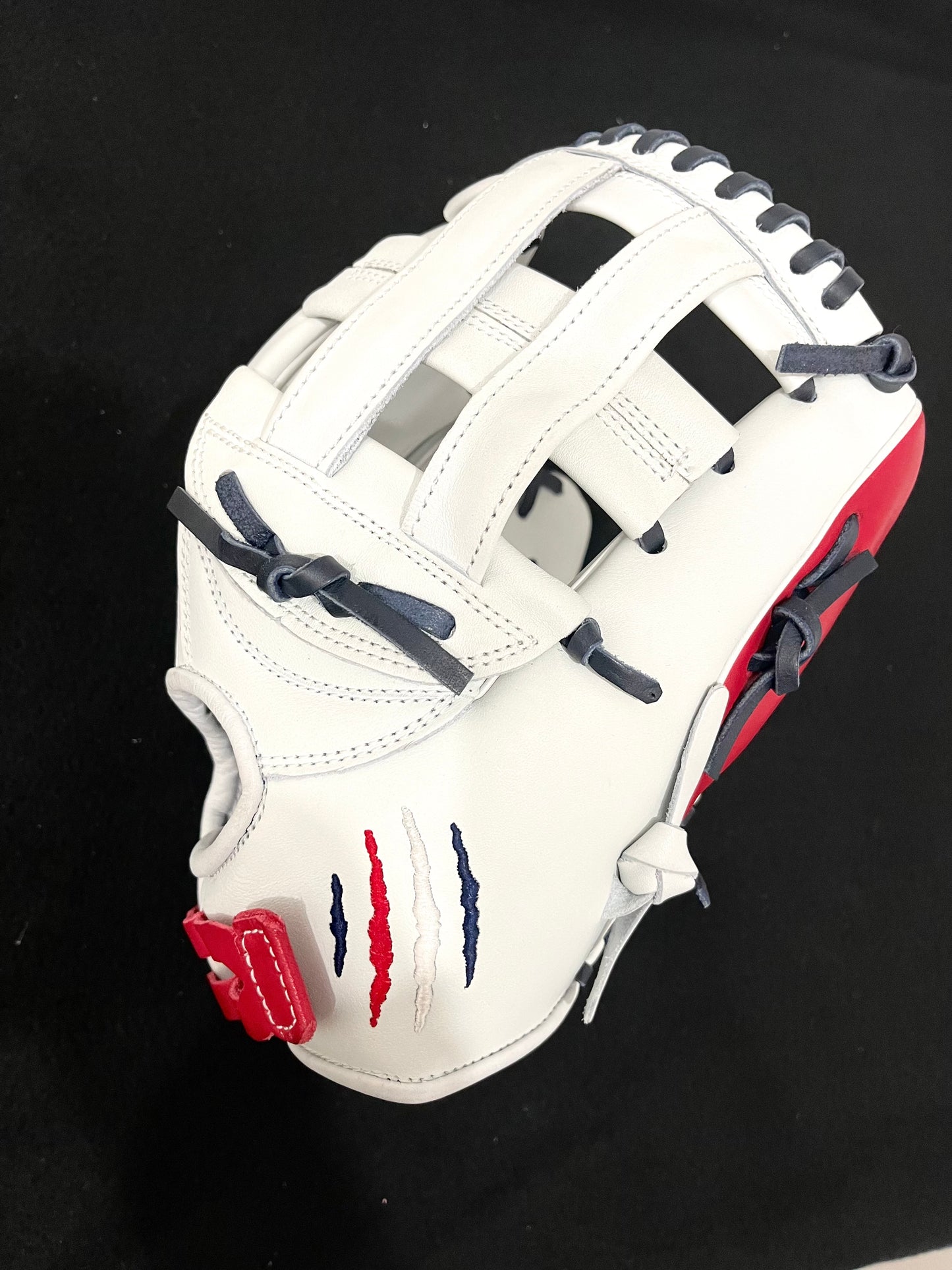 CUB SERIES RHT WHITE/RED/NAVY H-WEB CINCH W/ AMERICAN FLAG