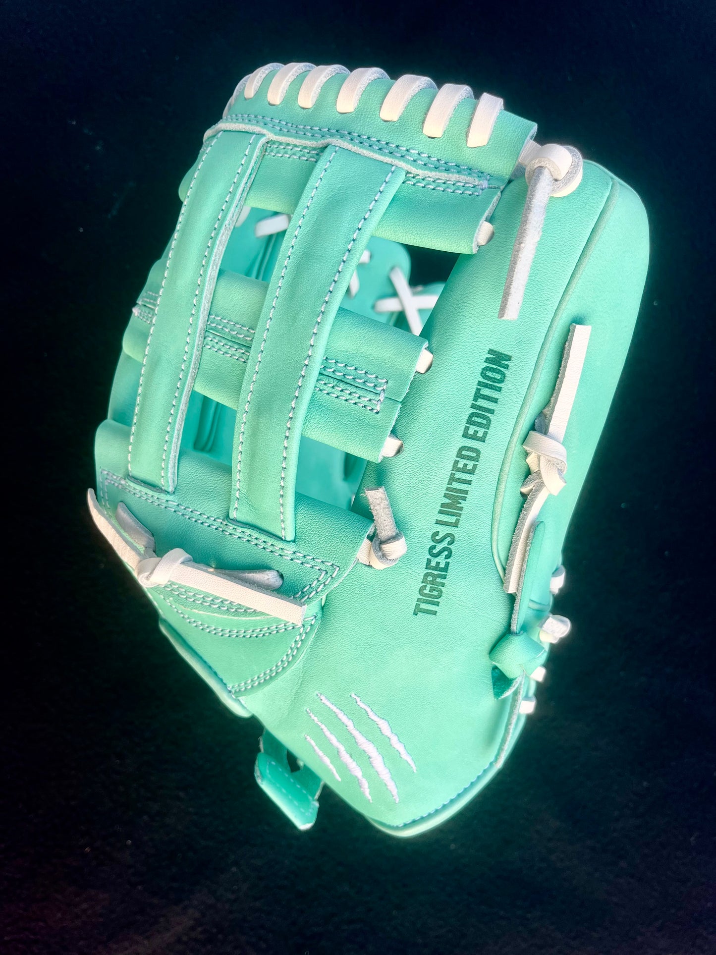 LIMITED EDITION MINT