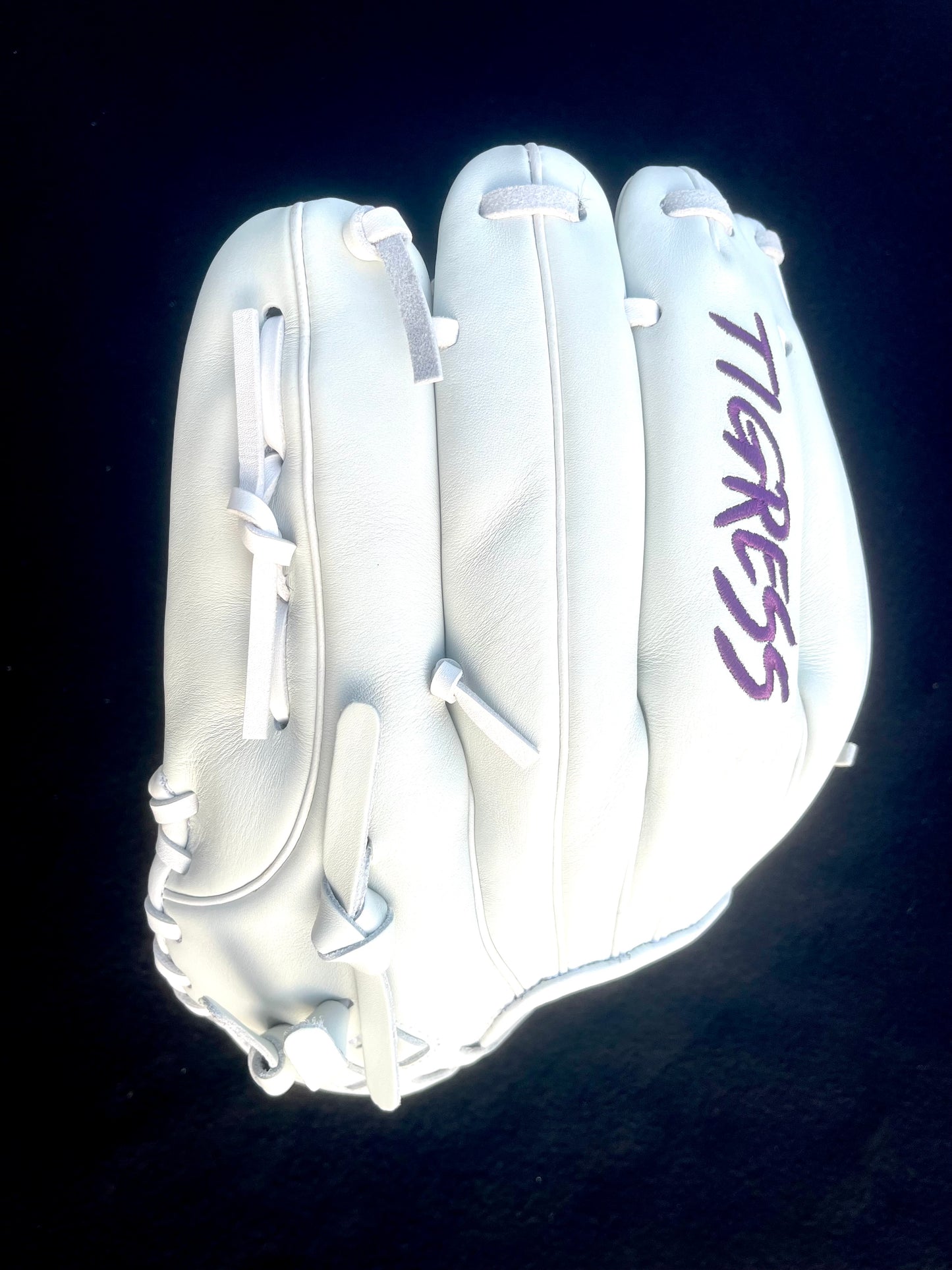 CUB SERIES WHITE H-WEB PURPLE LOGO