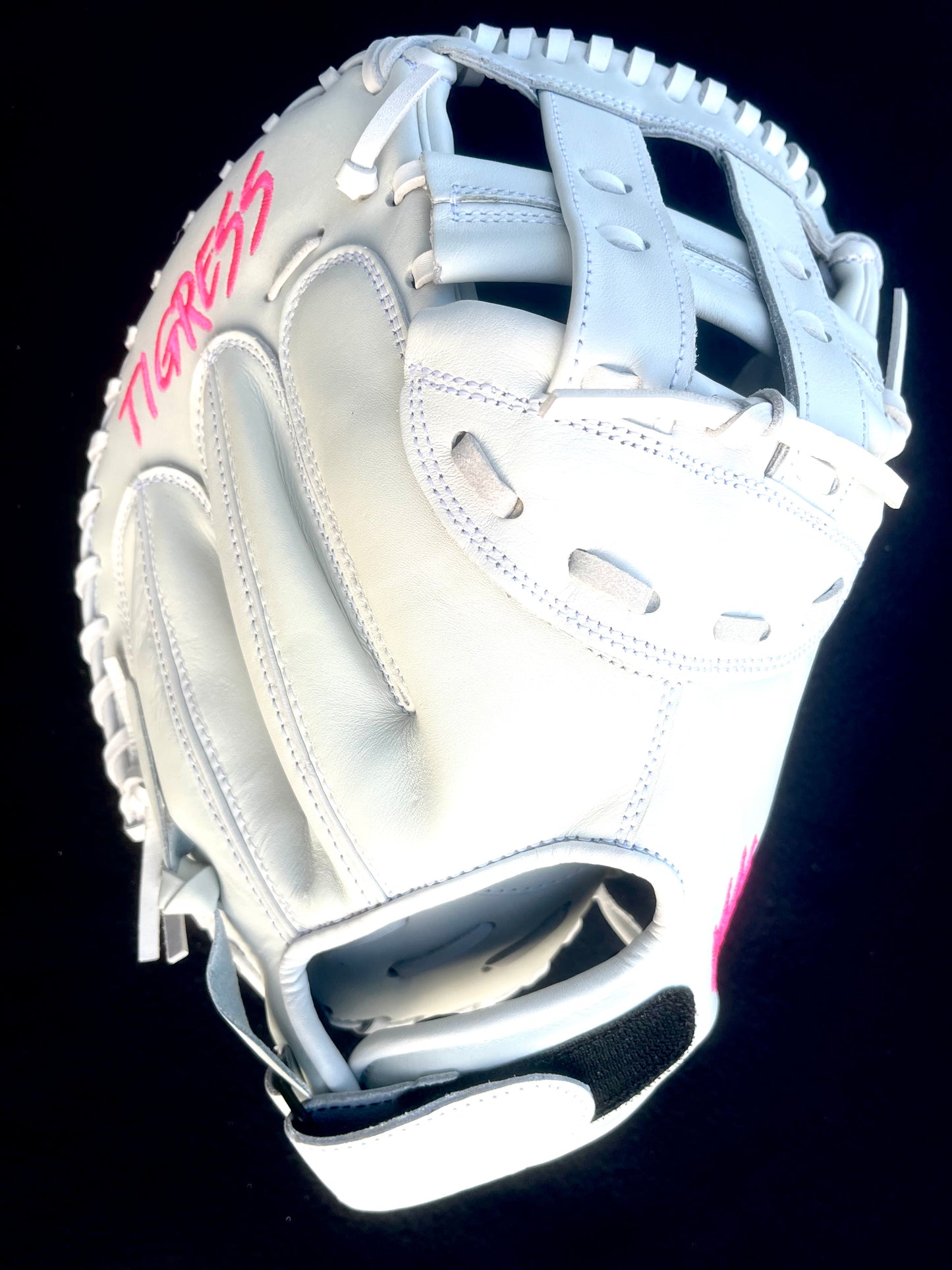 CUB 33" CATCHER'S MITT WHITE WITH PINK LOGO