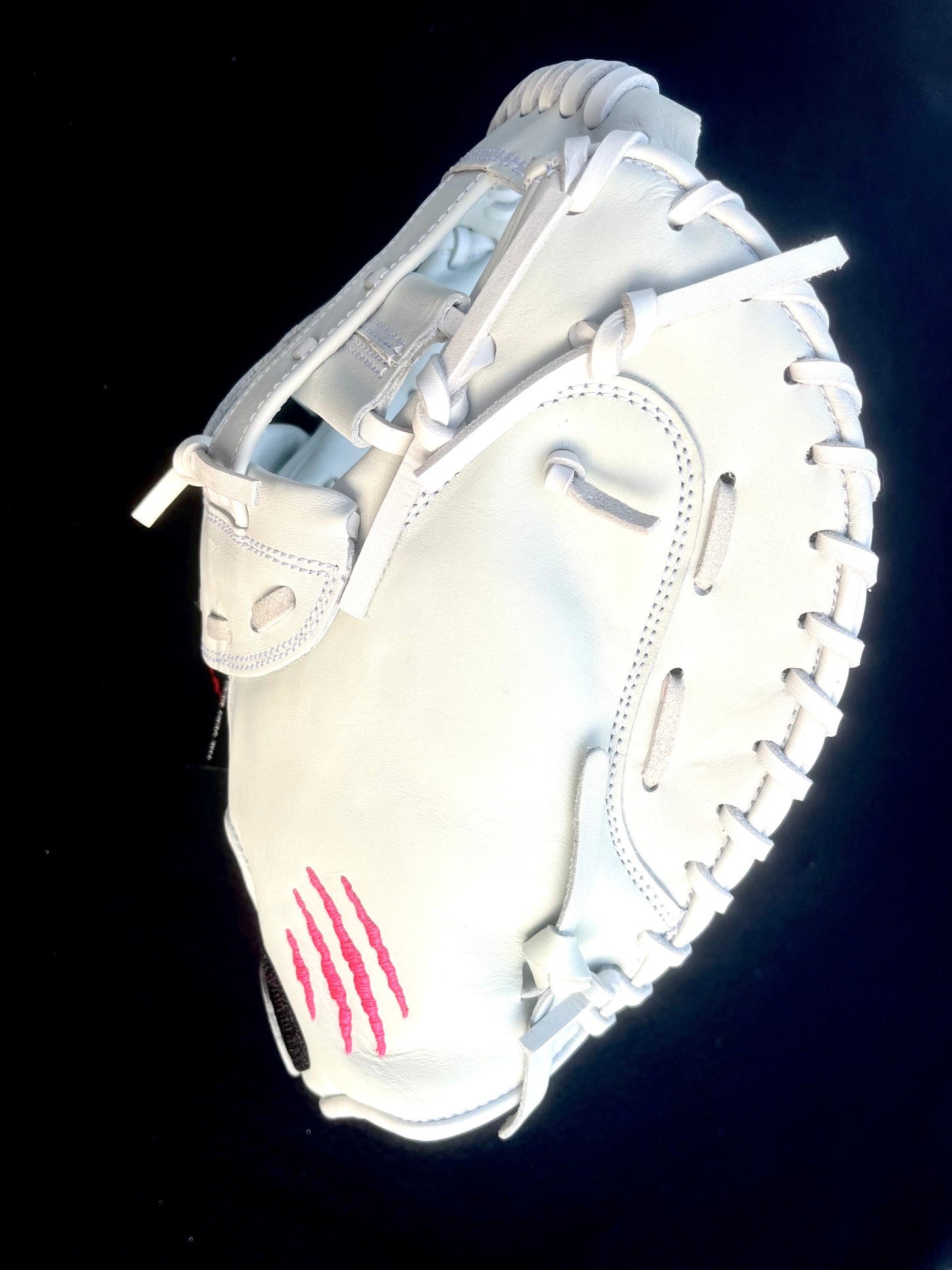 CUB 33" CATCHER'S MITT WHITE WITH PINK LOGO