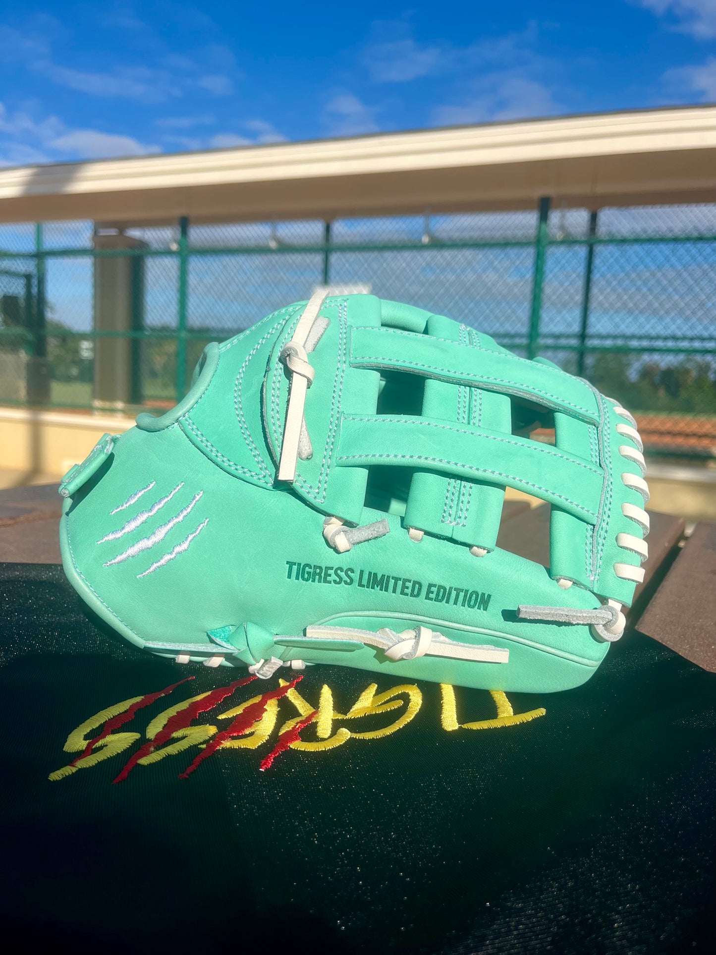 LIMITED EDITION MINT