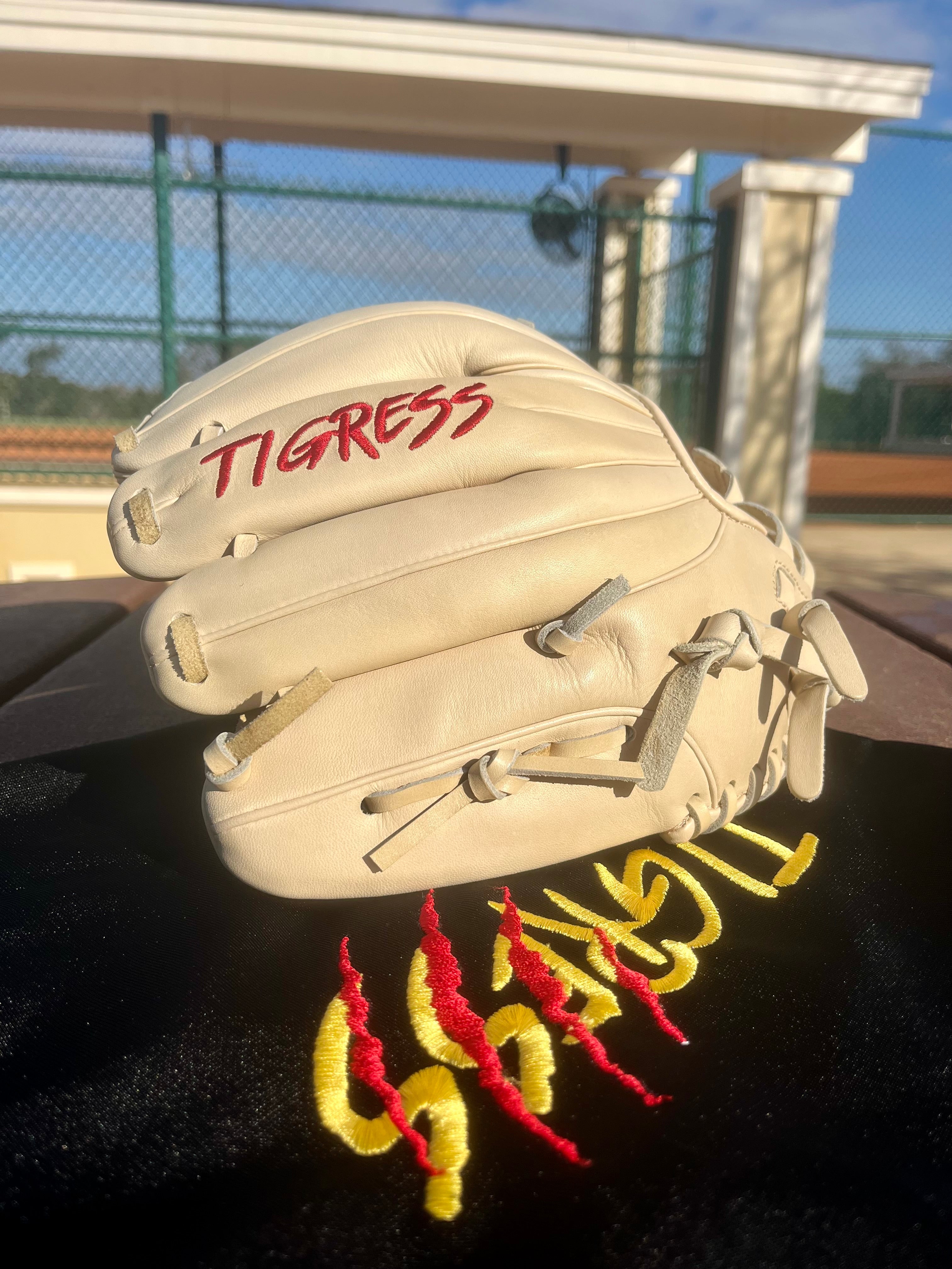 CUB SERIES CAMEL WITH RED LOGO – Tigress Gloves