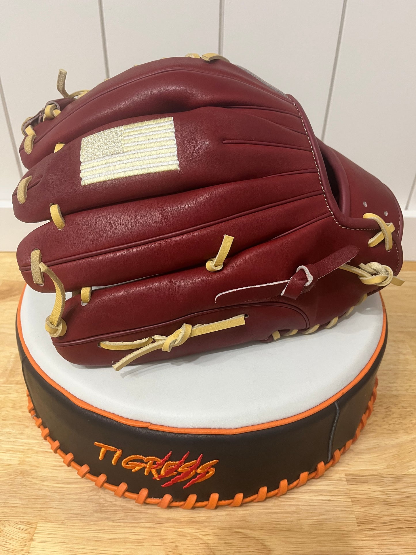 BROKEN IN 12.5” RHT TRADITION SERIES RED VELVET T-NET PRO SELECT LTD