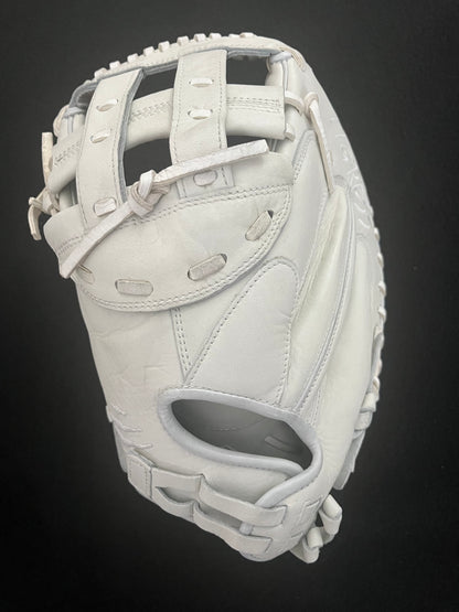 PRO GRADE LEFT HAND THROW CATCHER'S MITT