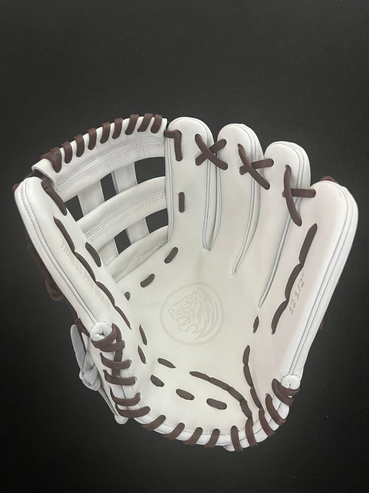 PRO KIP RHT H-WEB WHITE W/ YELLOW LOGO AND BROWN LACE