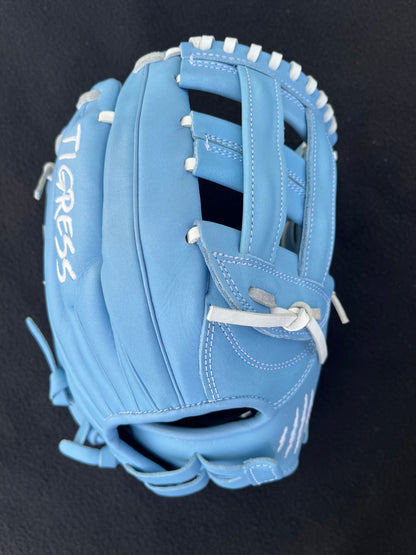 CUB SERIES LIGHT BLUE AND WHITE RHT/LHT