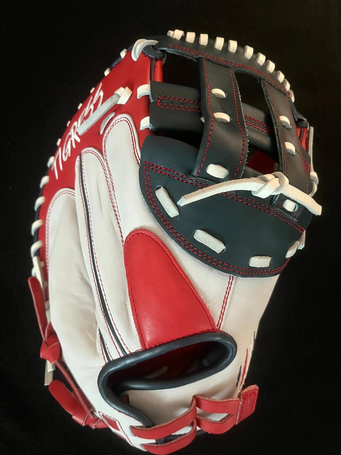 34" PRO GRADE RED, WHITE AND BLUE RHT/LHT CATCHER'S MITT CINCH