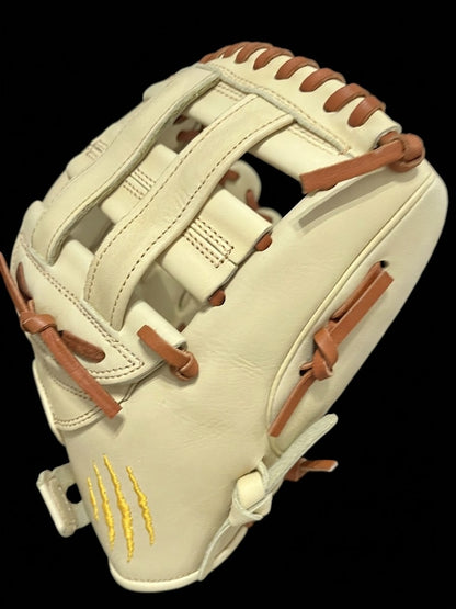 CUB SERIES 11.5" CAMEL W/ INDIAN TAN LACE AND GOLD LOGOS