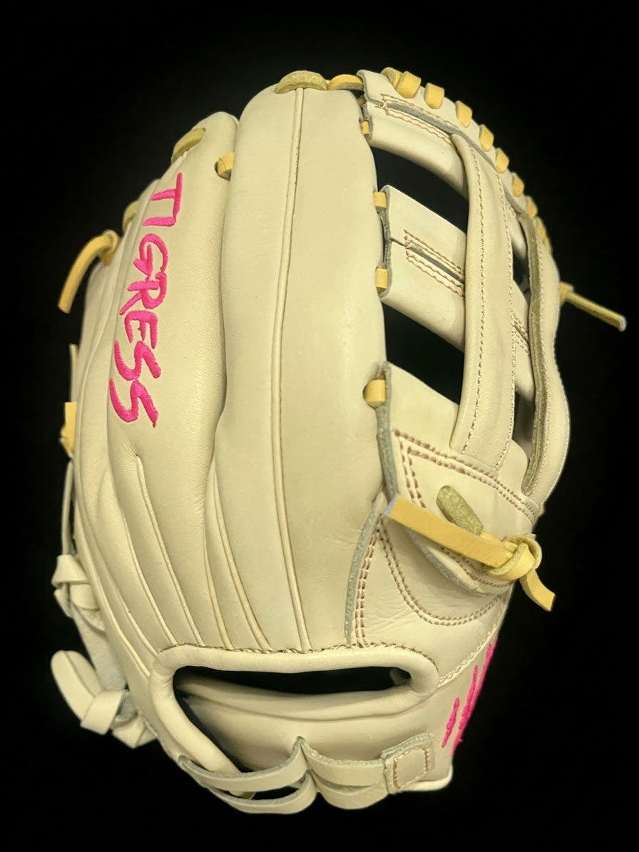 CUB SERIES 11.5" CAMEL W/ PINK LOGOS