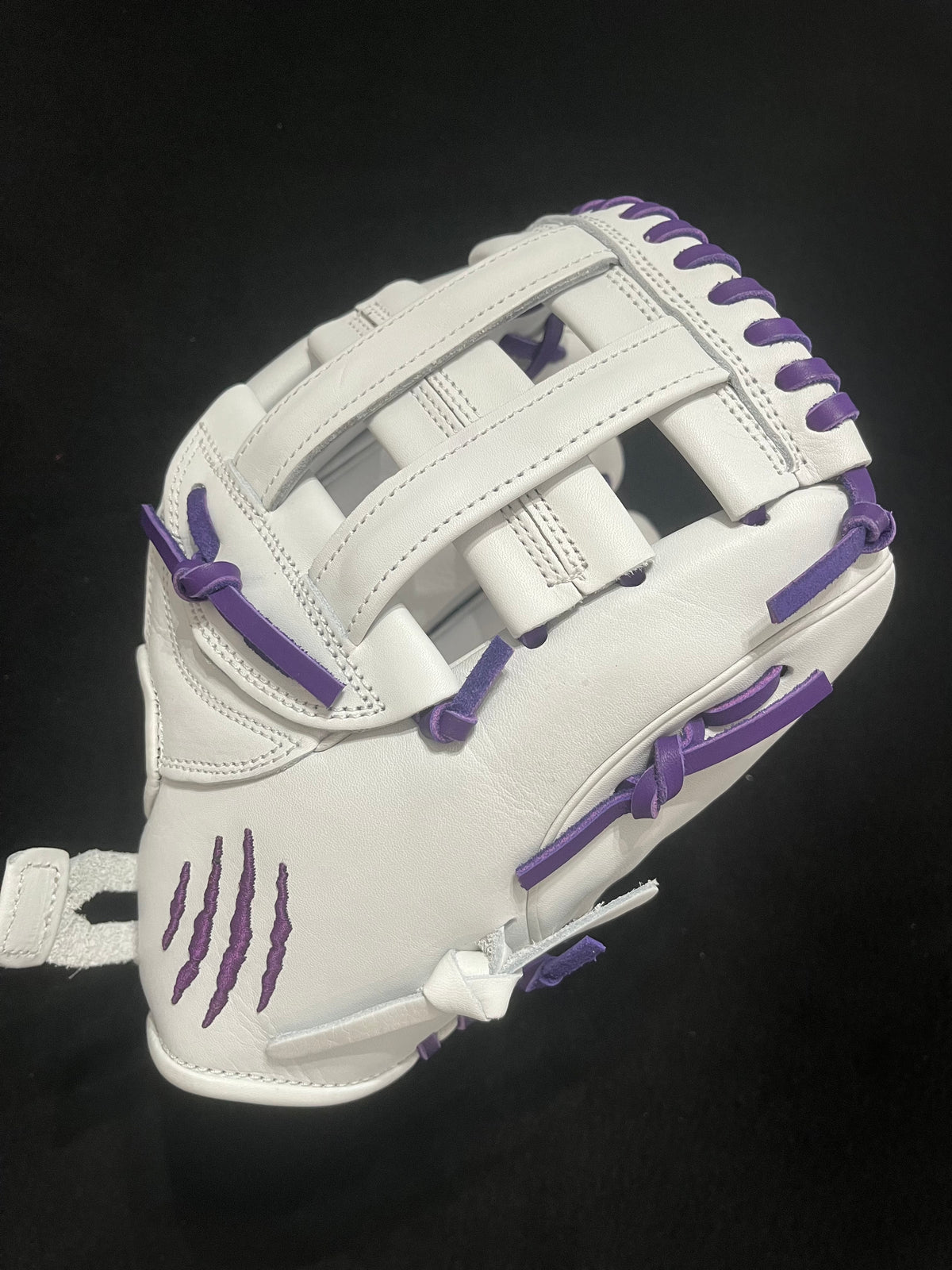 CUB SERIES 11.5" WHITE H-WEB PURPLE LACE AND LOGO